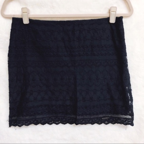 Abercrombie & Fitch Navy Blue Laced Zip Skirt - Picture 1 of 8